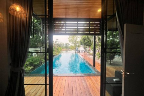 Villa in Pran Buri, Thailand 5 bedrooms № 119386 - photo 10