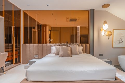 House on Jomtien Beach, Pattaya, Thailand 4 bedrooms № 123473 - photo 15