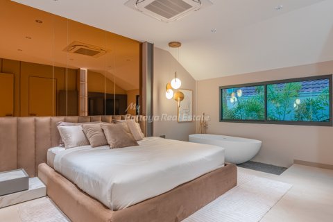 House on Jomtien Beach, Pattaya, Thailand 4 bedrooms № 123473 - photo 16