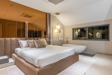 House on Jomtien Beach, Pattaya, Thailand 4 bedrooms № 123473 - photo 20