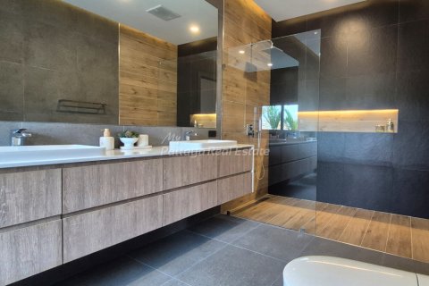 Maison à Bang Lamung, Thaïlande 4 chambres № 123468 - photo 15