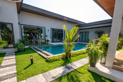 Maison à Bang Lamung, Thaïlande 4 chambres № 123468 - photo 1