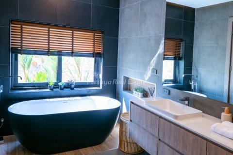 Maison à Bang Lamung, Thaïlande 4 chambres № 123468 - photo 18