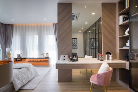 Villa in Pattaya, Thailand 4 bedrooms № 125930 - photo 9