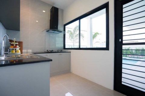 Villa in Pattaya, Thailand 4 bedrooms № 125928 - photo 7