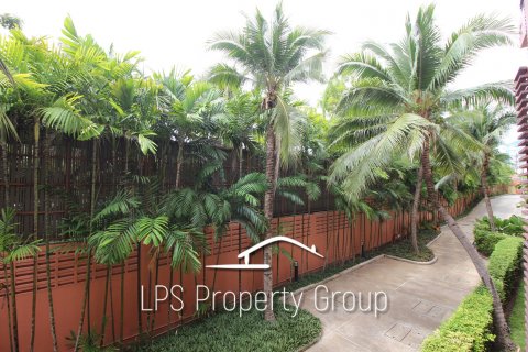 Condo in Hua Hin, Thailand, 1 bedroom  № 125532 - photo 6