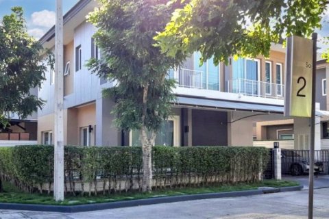 House in Bang Na, Bangkok, Thailand 5 bedrooms № 132908 - photo 1