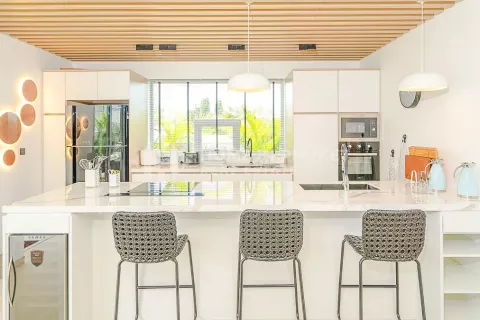 Дом на Пляже Най Харн, Таиланд с 5 спальнями  № 131230 - фото 8