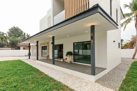 Дом в Чиангмае, Таиланд с 4 спальнями  № 82996 - фото 2