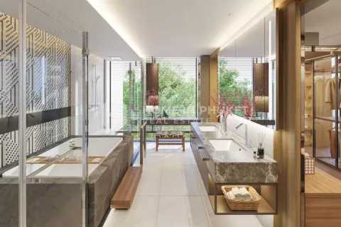 Condo in Phuket, Thailand, 4 bedrooms  № 131429 - photo 10