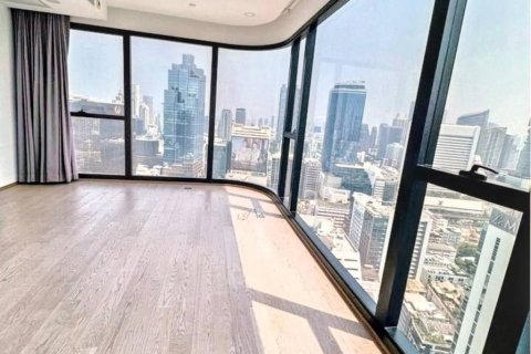 Condo in Bangkok, Thailand, 2 bedrooms № 100139 - photo 2