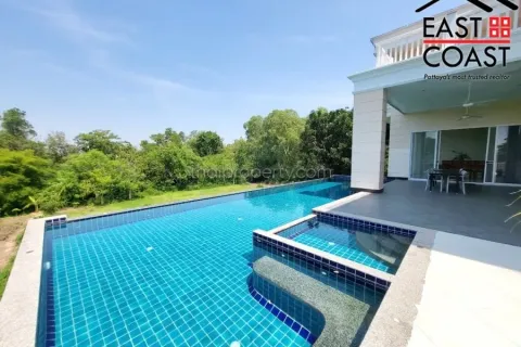 Casa de 6 dormitorios en Pattaya, Tailandia № 213844
