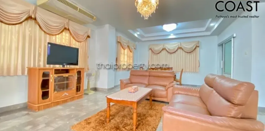 Haus in Pattaya, Thailand 4 Schlafzimmer № 213845