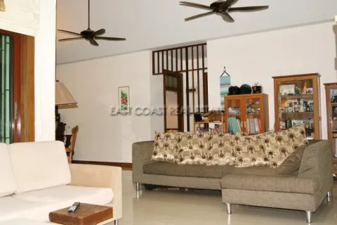 Haus in Pattaya, Thailand 3 Schlafzimmer № 213842 - Foto 10