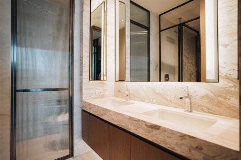 Condo à Pathum Wan, Bangkok, Thaïlande, 1 chambre  № 123813 - photo 13