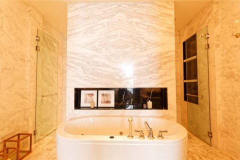 Кондоминиум с 2 спальнями в Кхлонг Сане, Бангкок, Таиланд № 123819 - фото 12