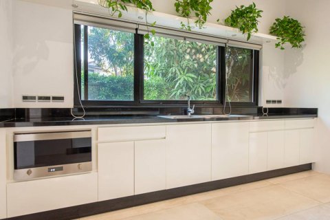Villa in Hua Hin, Thailand 4 bedrooms № 120482 - photo 7