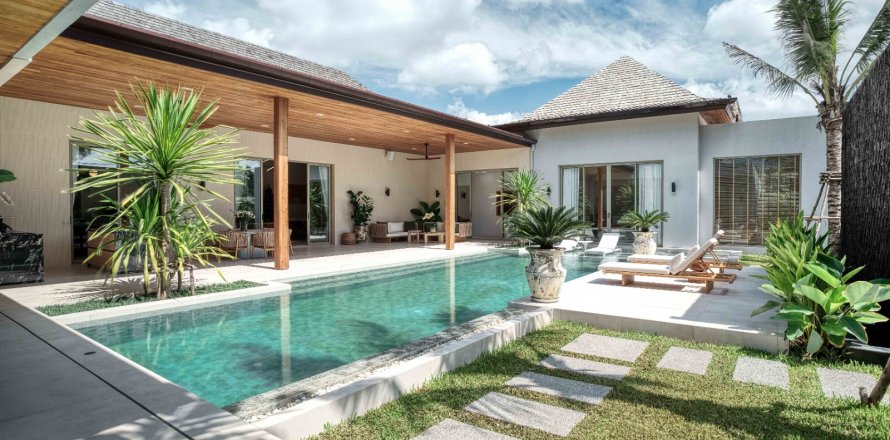 Вилла на Пляже Лаян, Таиланд с 4 комнатами  № 70948