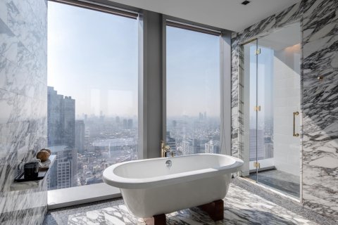 Кондоминиум с 3 спальнями в Банг Раке, Бангкок, Таиланд № 142638 - фото 12