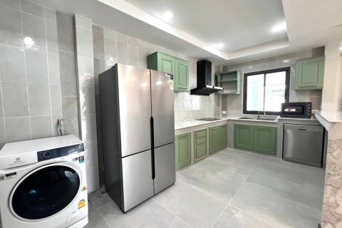 Villa in Phuket, Thailand 3 bedrooms № 142637 - photo 9