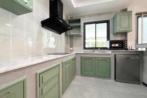 Villa in Phuket, Thailand 3 bedrooms № 142637 - photo 8