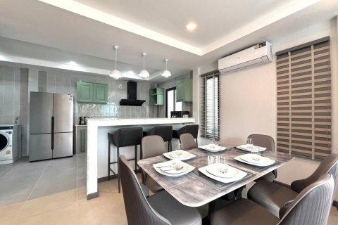 Villa in Phuket, Thailand 3 bedrooms № 142637 - photo 12