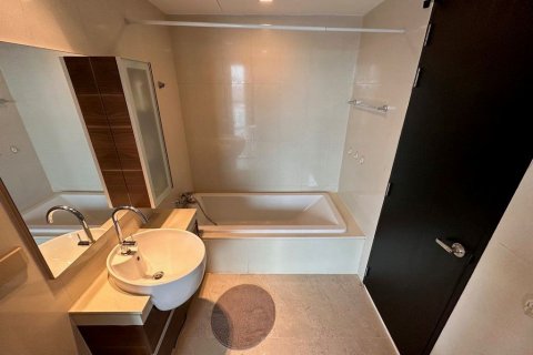 Студия в кондо в Ваттхане, Бангкок, Таиланд № 142634 - фото 12
