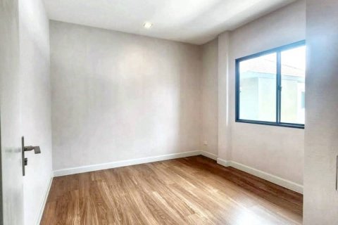 Дом в Суан Луанге, Бангкок, Таиланд с 4 спальнями  № 132952 - фото 7