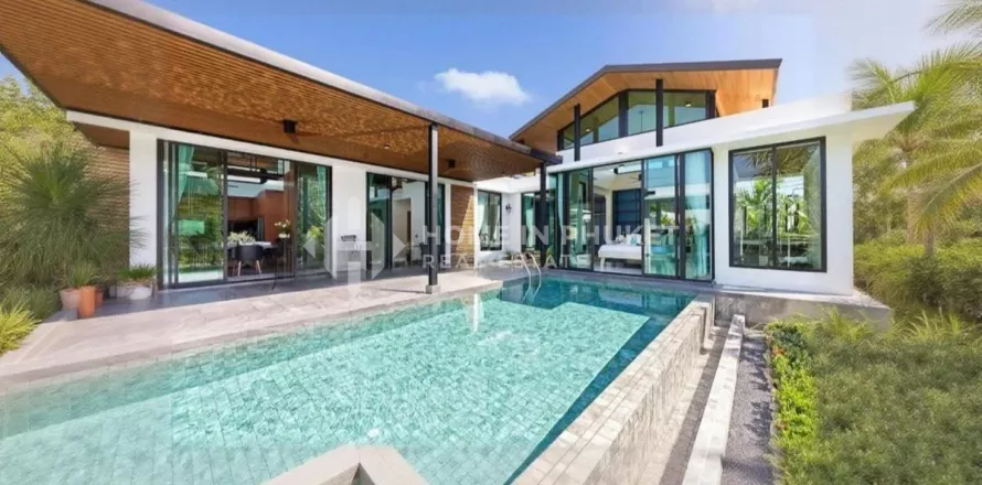 House on Nai Harn Beach, Thailand 6 bedrooms № 131475