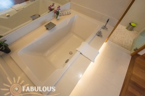 Condo on Naithon Beach, Thailand, 3 bedrooms № 124249 - photo 8