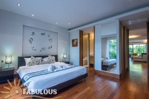 Condo on Naithon Beach, Thailand, 3 bedrooms № 124249 - photo 27