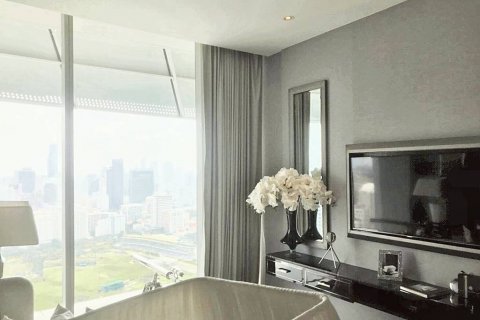 Condo in Bangkok, Thailand, 2 bedrooms  № 85942 - photo 1