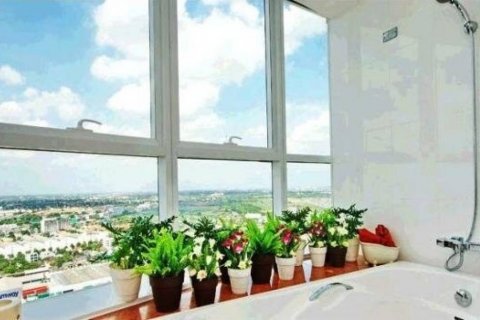 Condo in Bangkok, Thailand, 3 bedrooms  № 99676 - photo 8