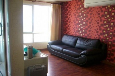 Condo in Bangkok, Thailand, 3 bedrooms  № 99676 - photo 5