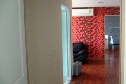 Condo in Bangkok, Thailand, 3 bedrooms  № 99676 - photo 6