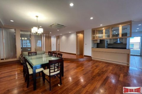 Квартира в Бангкоке, Таиланд с 3 спальнями  № 124096 - фото 4