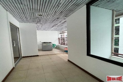 Квартира в Бангкоке, Таиланд с 3 спальнями  № 124096 - фото 30