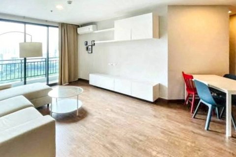 Кондоминиум с 2 спальнями в Хуай Кванге, Бангкок, Таиланд № 125842 - фото 2