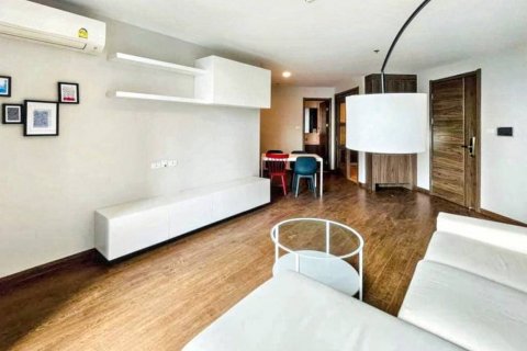 Кондоминиум с 2 спальнями в Хуай Кванге, Бангкок, Таиланд № 125842 - фото 1