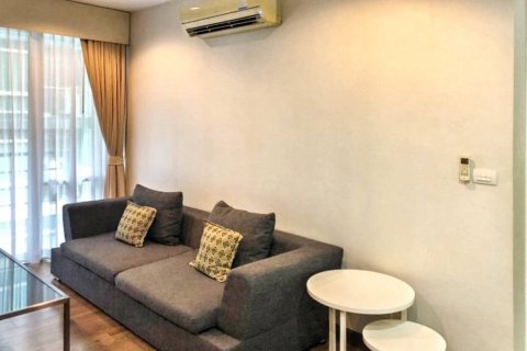 Кондоминиум с 2 спальнями в Бангкоке, Таиланд № 125837 - фото 1