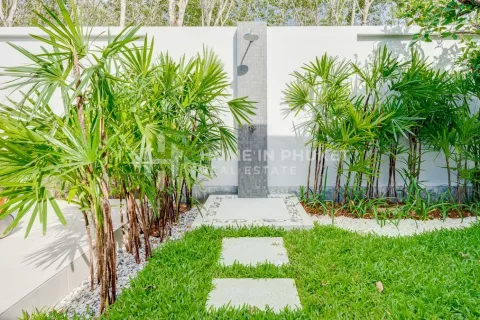 House in Phuket, Thailand 3 bedrooms № 130882 - photo 23