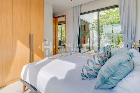 House in Phuket, Thailand 3 bedrooms № 130882 - photo 16