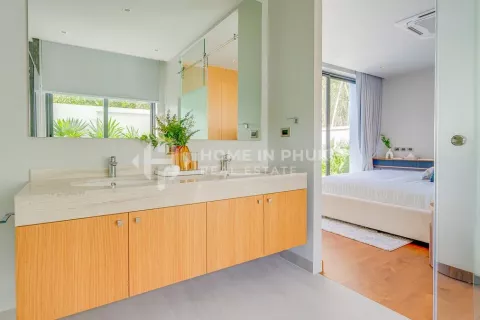 House in Phuket, Thailand 3 bedrooms № 130882 - photo 14