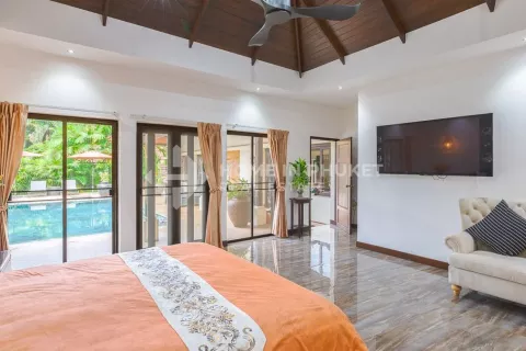 House in Phuket, Thailand 3 bedrooms № 130881 - photo 11