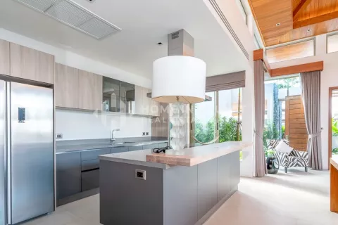 House in Phuket, Thailand 3 bedrooms № 130879 - photo 8