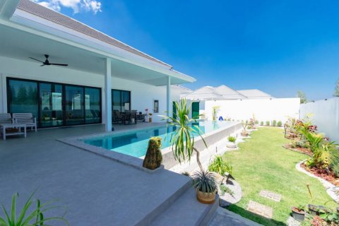 Villa in Hua Hin, Thailand 3 bedrooms № 120291 - photo 2