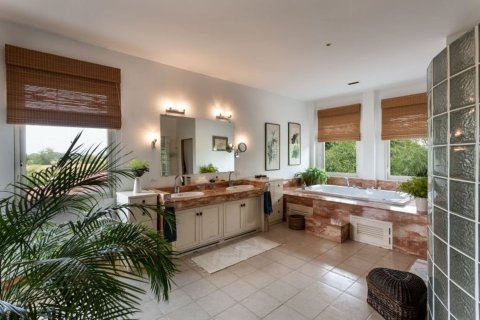 Вилла в Чиангмае, Таиланд с 5 спальнями  № 102977 - фото 14