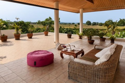 Вилла в Чиангмае, Таиланд с 5 спальнями  № 102977 - фото 18