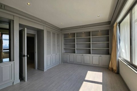 Кондоминиум с 3 спальнями в Кхлонг Сане, Бангкок, Таиланд № 125743 - фото 4