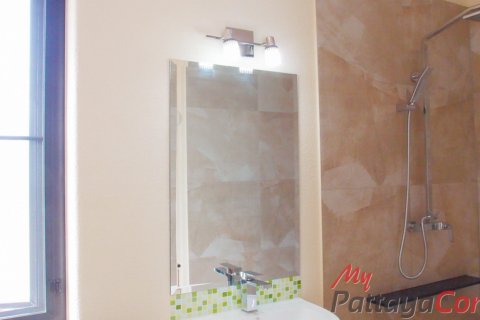 House in Bang Lamung, Thailand 4 bedrooms № 125740 - photo 22